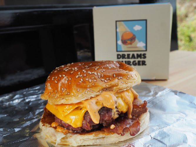 Negocio Dreams Burger Food Truck